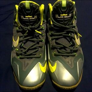 Nike Black and Yellow Men's Sneakers